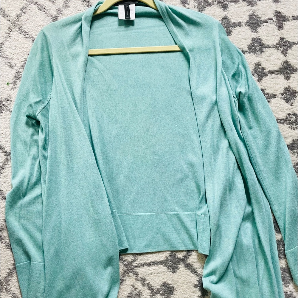 BCBG open cardigan sweater size XS/S